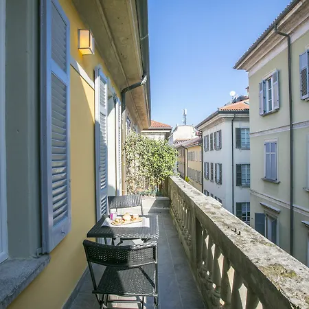 Collegio Dei Dottori * Lake Como